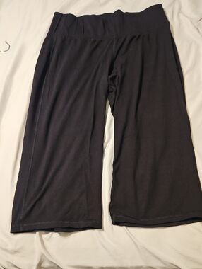 Livi Lane Bryant Signature Stretch Bootcut Capri